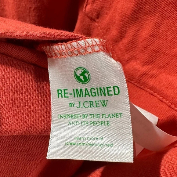 J-Crew Slim Washed Shirt size M good considering small rip along seam - Picture 3 of 6